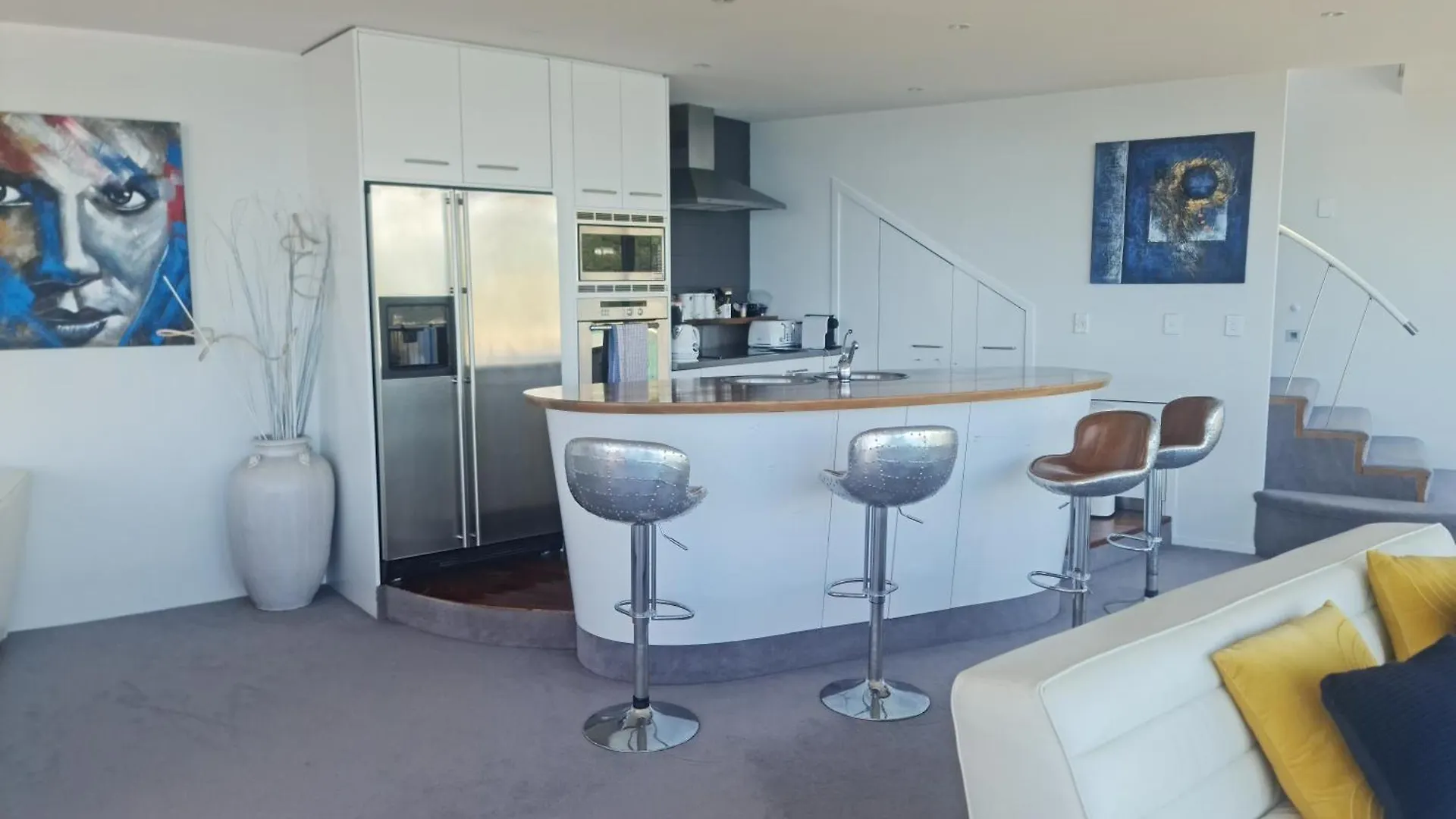 Starship Enterprise Villa Wellington 0*,